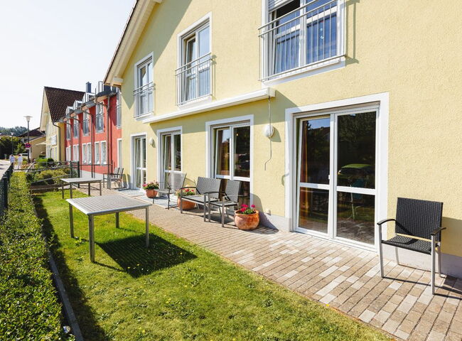 Terrasse mit Sitzmöglichkeiten